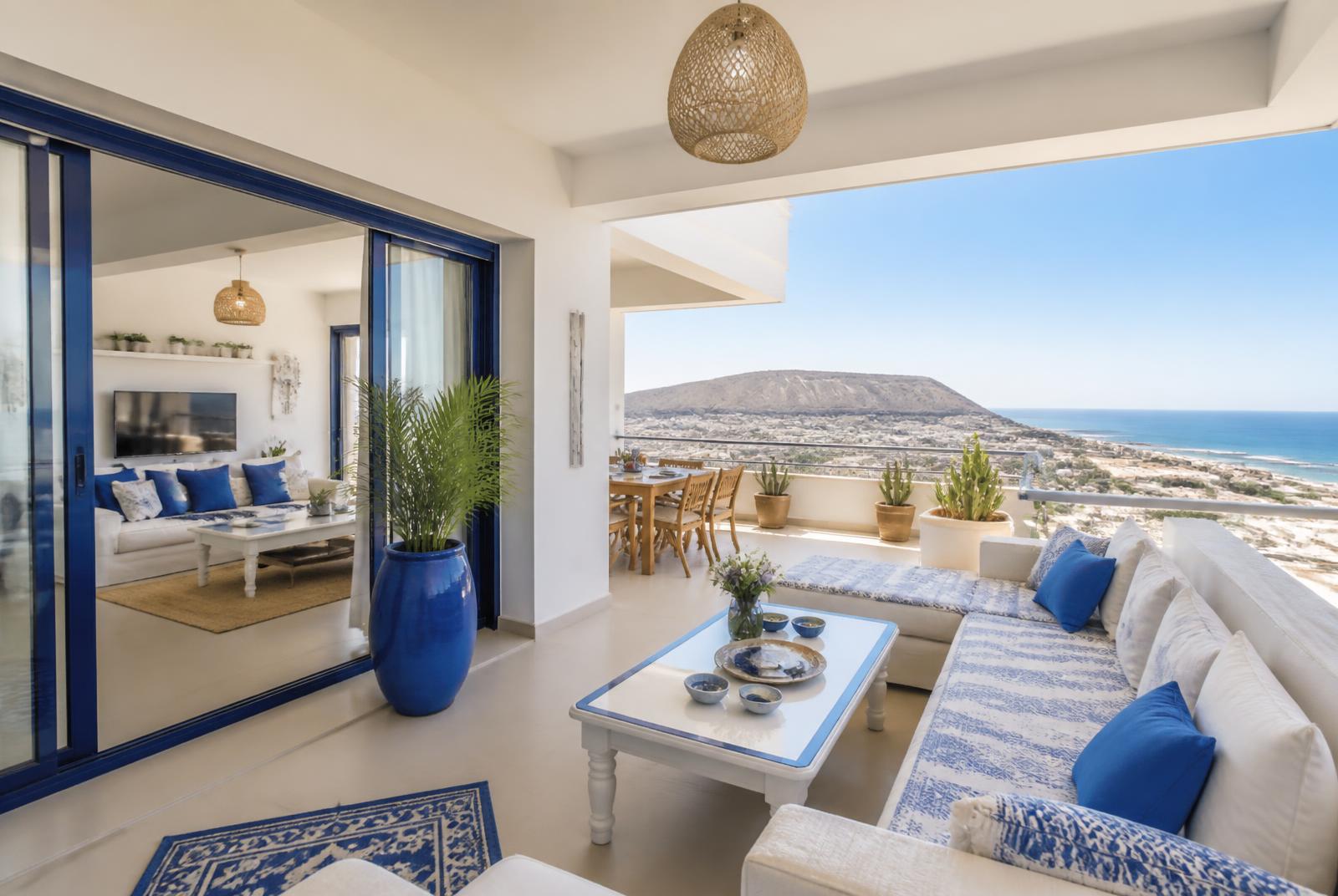 Beachfront Apartment with Pool – Agadir Marina — Agadir, Maroc